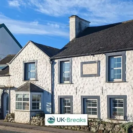 Traditional 17th Century With Free Parking Semesterbostad *
