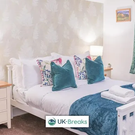 Traditional 17th Century With Free Parking Keswick (Cumbria)